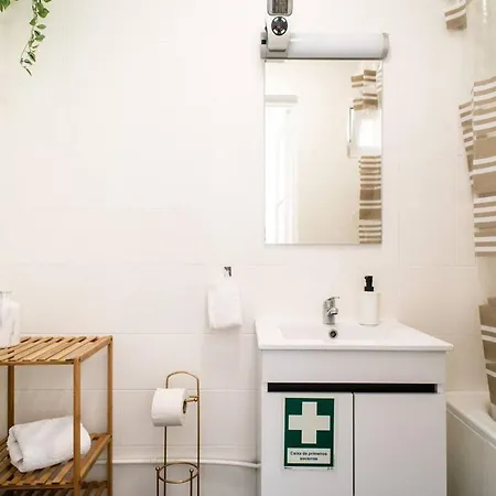 Cosy In The Heart Of 40 Sqm Modern Amenities * Porto