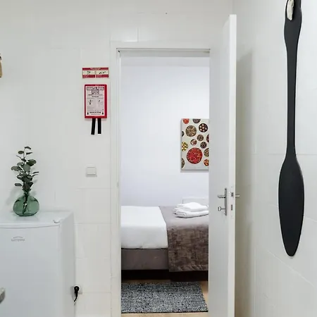 Cosy In The Heart Of 40 Sqm Modern Amenities Apartment Porto